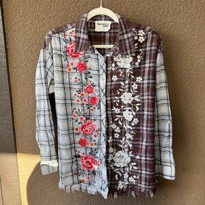 Savanna Jane Plaid Embroidered Floral Cotton Long Sleeve Button Down Top